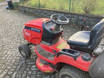 Zahradní traktůrek