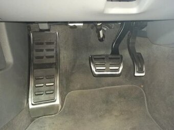 Nerezové nášlapy AUDI ŠKODA VW