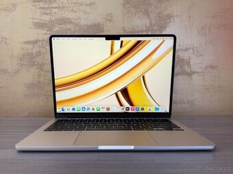 MacBook Air 13" 2024 M3 8GB 256GB Starlight, baterie 98%