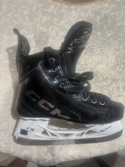 Prodám hokejové brusle CCM Tacks XF