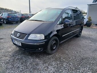 VW Sharan 2.0 TDI, 7 míst, STK 5/27