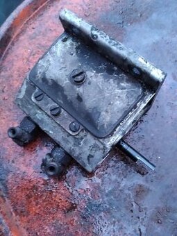 Prodám vstřikovací čerpadlo na ZETOR25