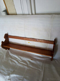 dřevěné poličky - 1