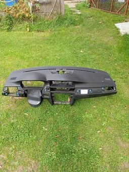 BMW e91 palubní deska