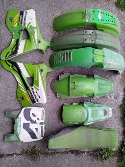 Kawasaki KX- blatníky,tabulka,plasty
