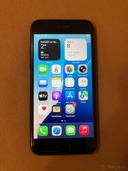 Apple iPhone SE 2020 128GB černý • plně funkční • TOP stav