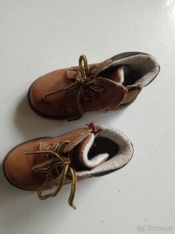 Teplejší botky vel.22