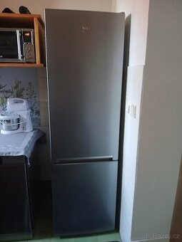 Lednice s mrazákem Beko