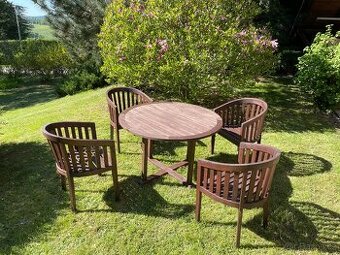 Zahradní stůl s křesílky – materiál teak