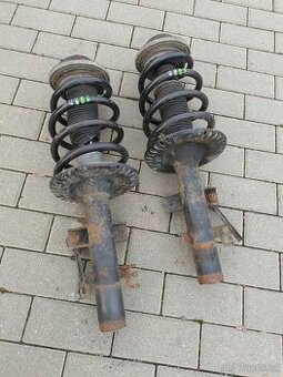 Multivan T5.1 tlumiče+pružiny +uložení