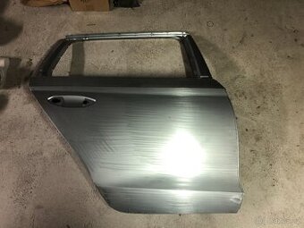 Zadní pravé dveře Škoda Octavia IV Combi