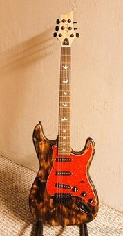 Elektrická kytara STRATOCASTER