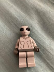Lego minifigurka alien serie 6