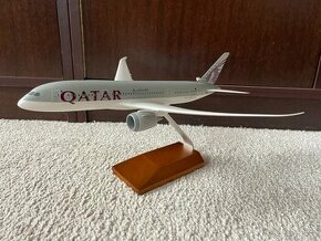 Model letadla Boeing 787 Dreamliner A7-BCA Qatar Airways