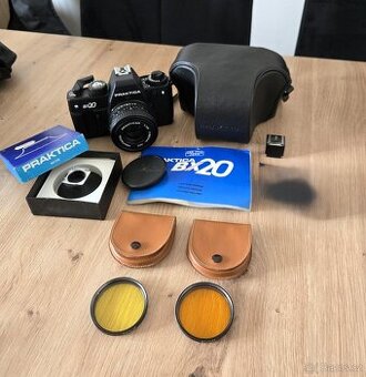 Fotoaparát Praktica BX20 s příslušenstvím
