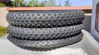 Pneu 20x4.0 na kolo - 1