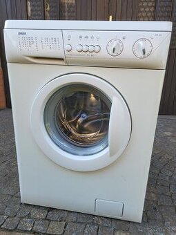 Pračka Zanussi ZWS 820