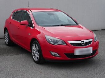 Opel Astra 1.4i , 74 kW benzín, 2012