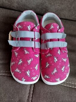 Nové, nenošené dívčí barefoot látkové tenisky Beda 35