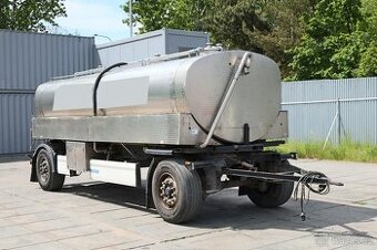 CISTERNA NA  MLÉKO KRONE BOX CARRIER