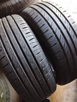 2 LETNÍ 215/65 R15 - PĚKNÉ