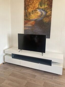 Velký TV stolek