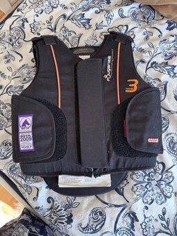 Bezpečnostní vesta na kone