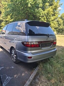 7 místní Toyota Previa 2.0 4D4