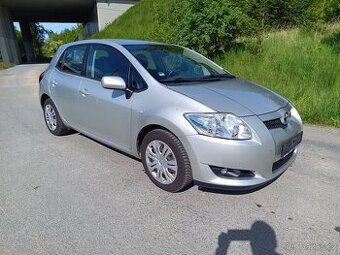Toyota Auris 1.6VVTi Sol 2009 2x výhřev