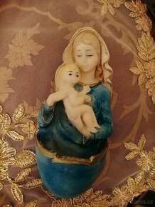 Starožitna porcelánová kropenka s Pannou Marii.