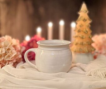 BUCLÁČEK Baculatý velký hrnek keramika smetanový