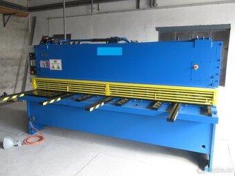 Tabulové nůžky CNTA 3150/6,3