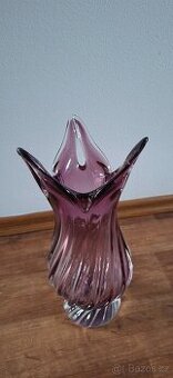 Skleněná vázička