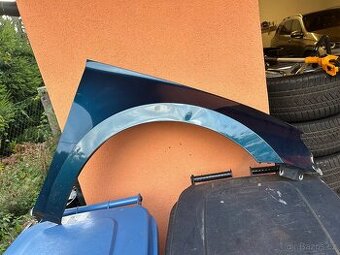 Prodám pravý přední blatník Škoda Superb 3 2015-