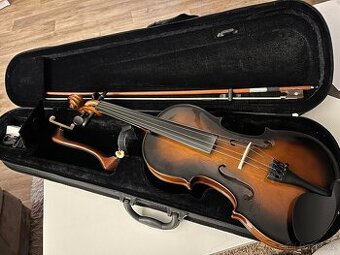 Housle 4/4 tmavá verze