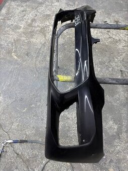 BMW M5 F90 přední naraznik před facelift