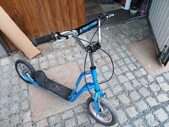 skoro nová koloběžka