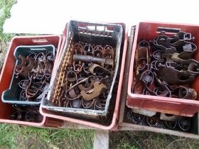 Trubkové lešení a žabky a stojky, hakyna