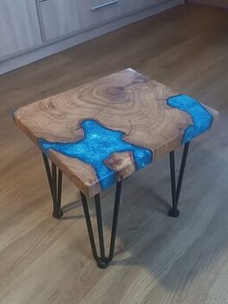 Designový stolek ručně vyráběný - 1