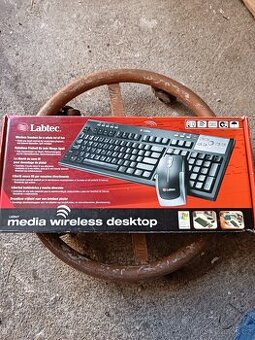 Bezdrátová sada klávesnice a myši Labtec Media Wireless Desk