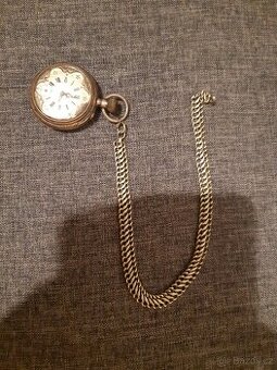 Prodám staré stříbrné hodinky, pozůstalost.