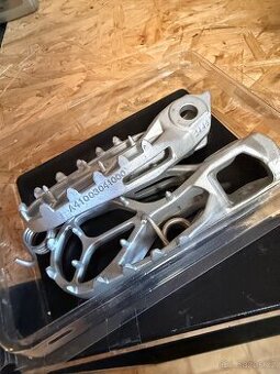 Stupačky KTM – široké offroad / adventure – originál