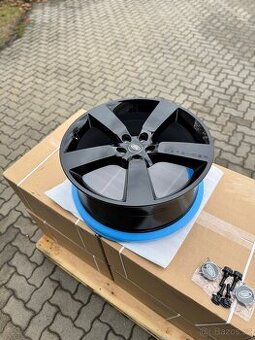 ✅ ®Originál nové disky Land Rover Defender r22 5ks ✅