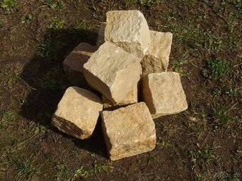 Dlažební kostky z pískovce