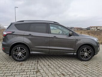 Ford Kuga ST-LINE 1,5 ECOBOOST 110kW, benzin, manuál, odpoče