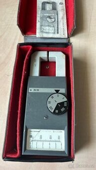 Kleštový ampérmetr PK110