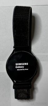 Samsung Galaxy Watch 4 s bezdrátovou nabíječkou