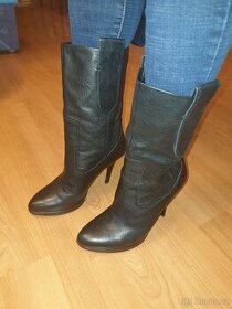 Dámské kožené kozacky Guess