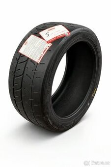 Závodní rally pneumatiky MRF Tyres 230/620R17 (235/40R17)