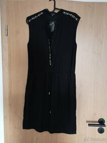 Černé šaty Reserved - nové